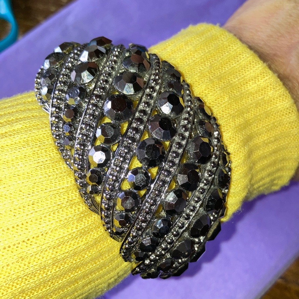 Vintage clamper bracelet with facetted crystal